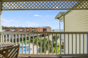 Ocean & Pool Views Top Floor - Shoreline Stays 03